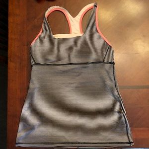 Lululemon workout top